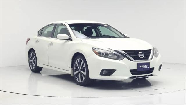 2017 Nissan Altima 2.5 SR for sale in Naperville, IL