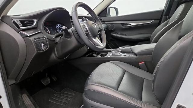 2023 INFINITI QX50 LUXE AWD