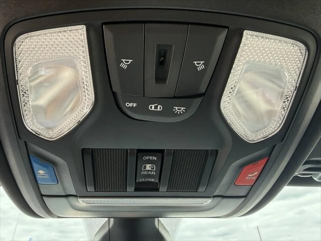 2022 Ram 1500 Lone Star Crew Cab 4x4 5'7" Box