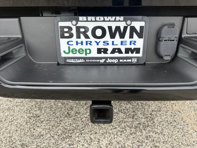 2022 Ram 1500 Lone Star Crew Cab 4x4 5'7" Box
