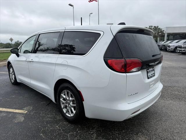 2024 Chrysler Voyager LX