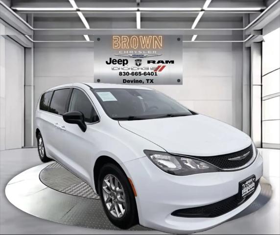 2024 Chrysler Voyager LX for sale in Devine, TX