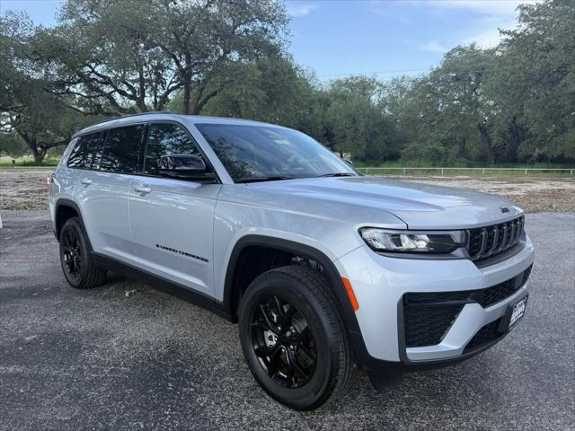 2026 Jeep Grand Cherokee L Altitude 4x4