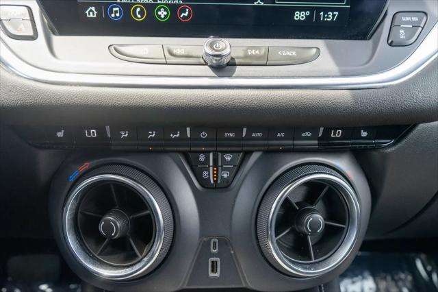 2025 Chevrolet Blazer AWD 2LT