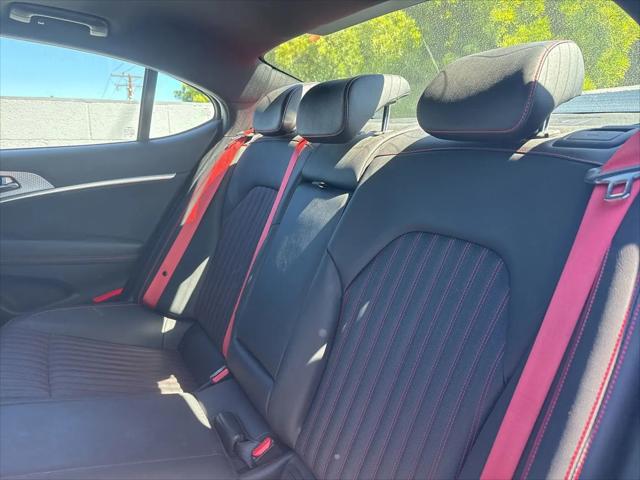 2023 Genesis G70 2.0T RWD