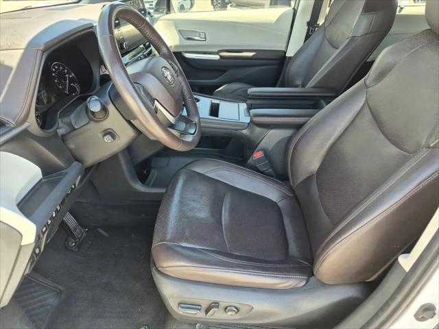 2022 Toyota Sienna Platinum