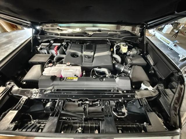2026 Toyota Tundra Platinum CrewMax 5.5' Bed