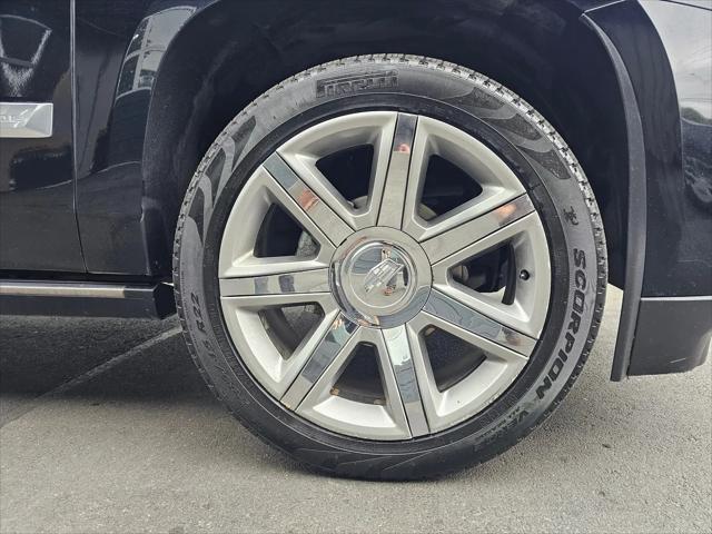 2017 Cadillac Escalade ESV Premium Luxury