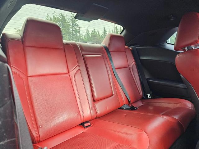 2015 Dodge Challenger SXT Plus