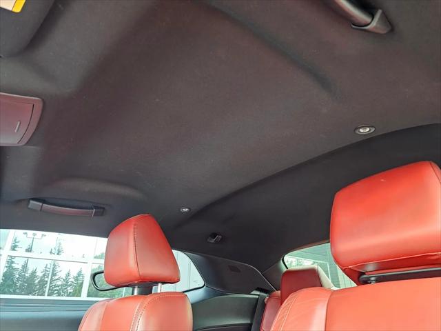 2015 Dodge Challenger SXT Plus