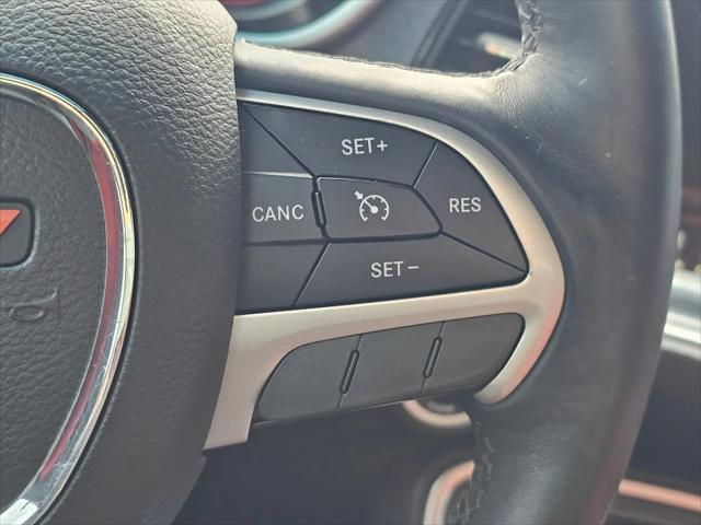 2015 Dodge Challenger SXT Plus