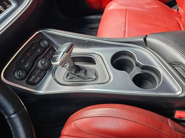 2015 Dodge Challenger SXT Plus