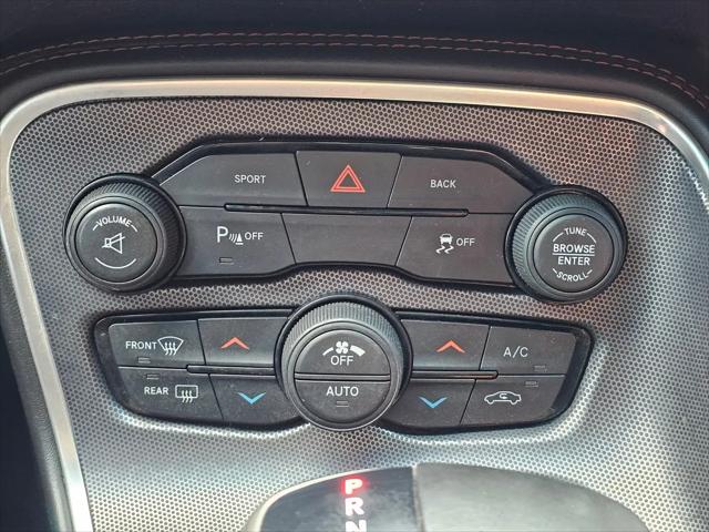 2015 Dodge Challenger SXT Plus