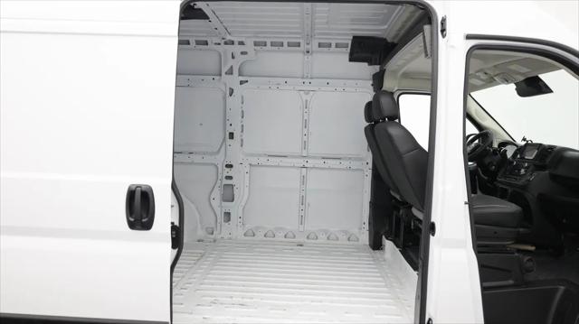 2025 Ram ProMaster 2500 Cargo Van Tradesman High Roof 136" WB w/Pass Seat