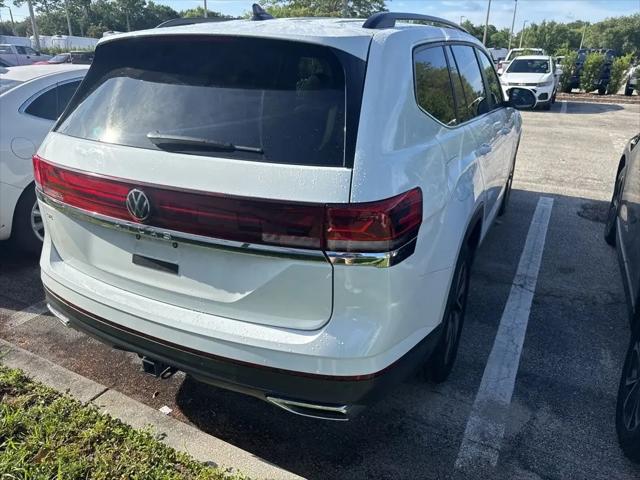 2024 Volkswagen Atlas 2.0T SE w/Technology