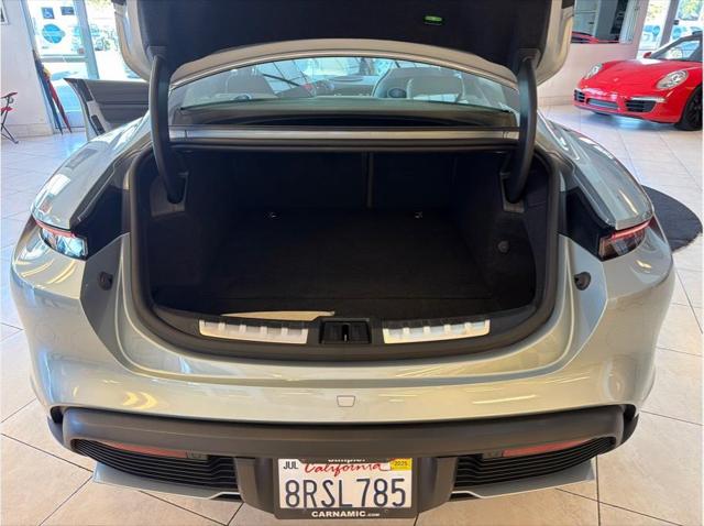 2020 Porsche Taycan Turbo