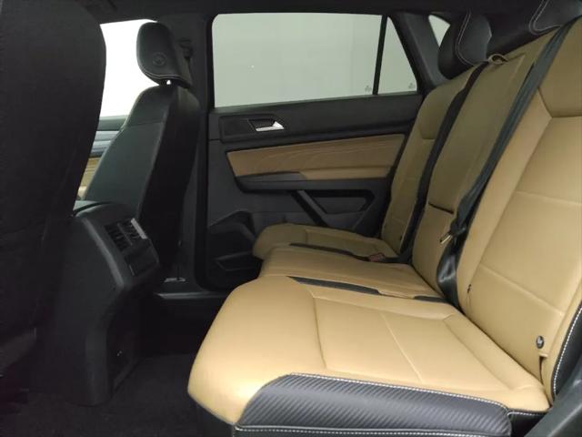 2022 Volkswagen Atlas Cross Sport 3.6L V6 SEL R-Line