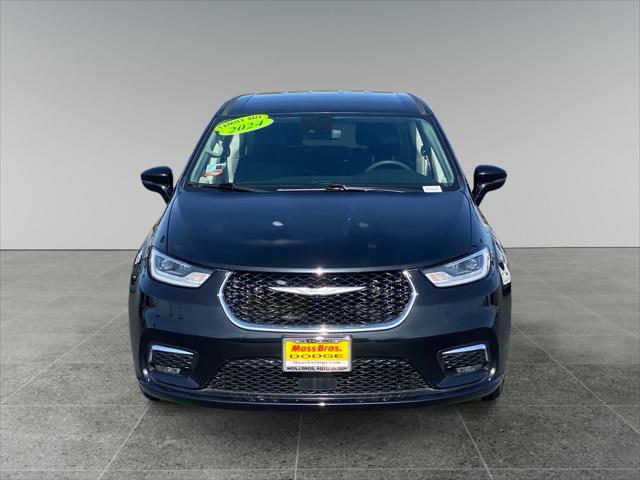 2024 Chrysler Pacifica Hybrid Select