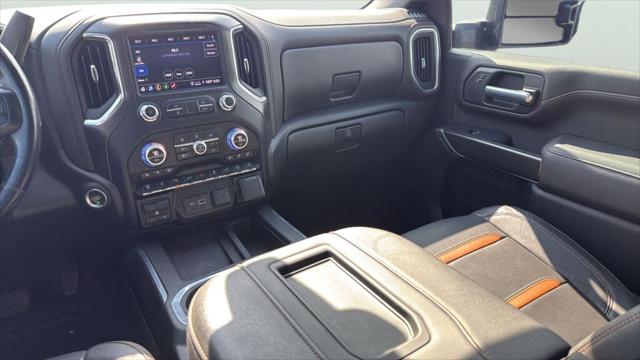 2022 GMC Sierra 2500HD 4WD Crew Cab Standard Bed AT4