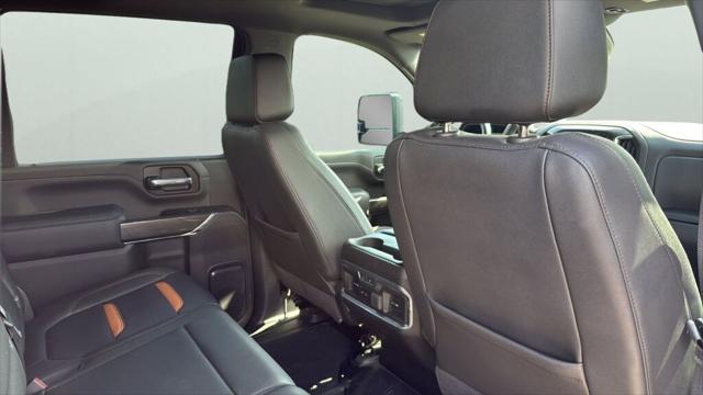2022 GMC Sierra 2500HD 4WD Crew Cab Standard Bed AT4
