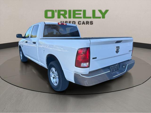 2022 Ram 1500 Classic SLT Crew Cab 4x4 6'4" Box