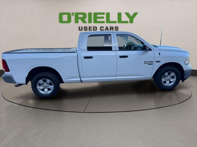 2022 Ram 1500 Classic SLT Crew Cab 4x4 6'4" Box