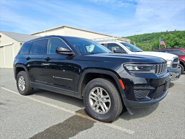 2023 Jeep Grand Cherokee Laredo 4x4 2023 Jeep Grand Cherokee Laredo 4x4