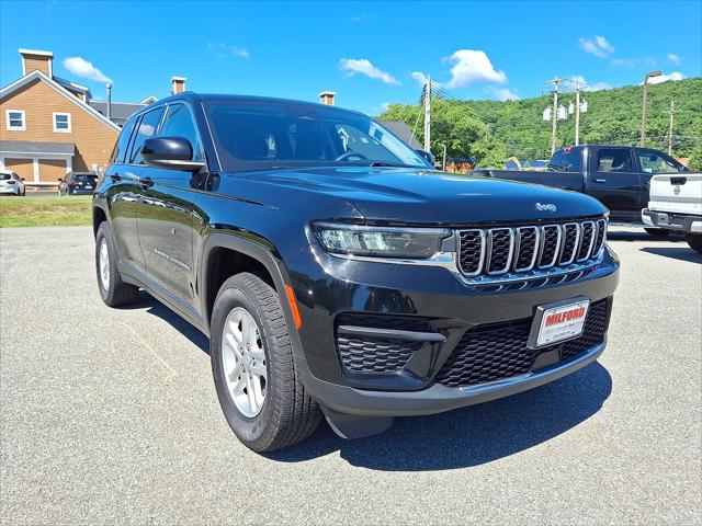 2023 Jeep Grand Cherokee Laredo 4x4 2023 Jeep Grand Cherokee Laredo 4x4