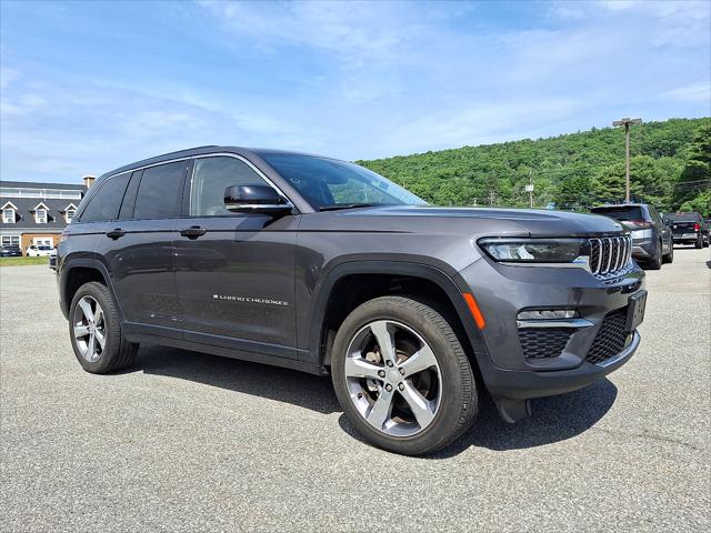 2022 Jeep Grand Cherokee Limited 4x4 2022 Jeep Grand Cherokee Limited 4x4
