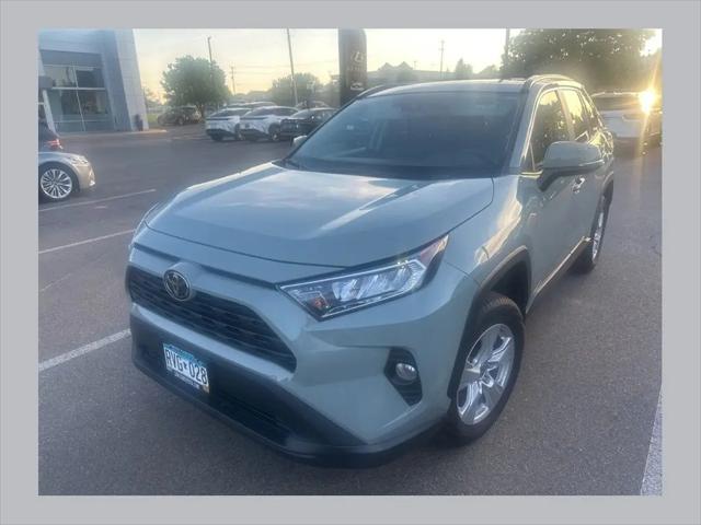 2021 Toyota RAV4 XLE for sale in Maplewood, MN