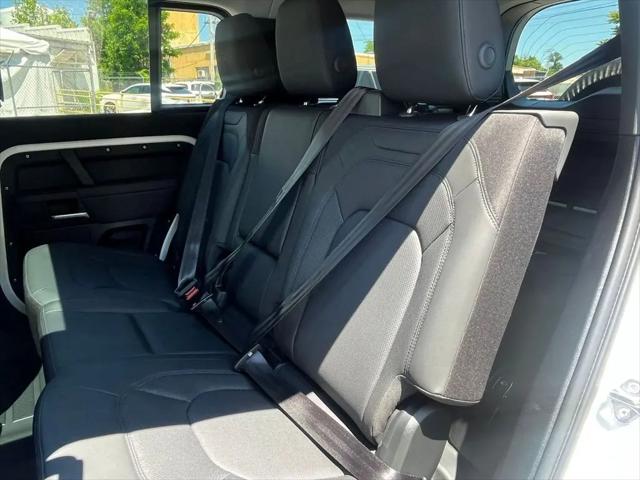 2025 Land Rover Defender 130 P300 S