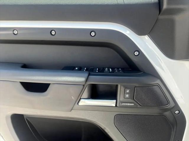 2025 Land Rover Defender 130 P300 S