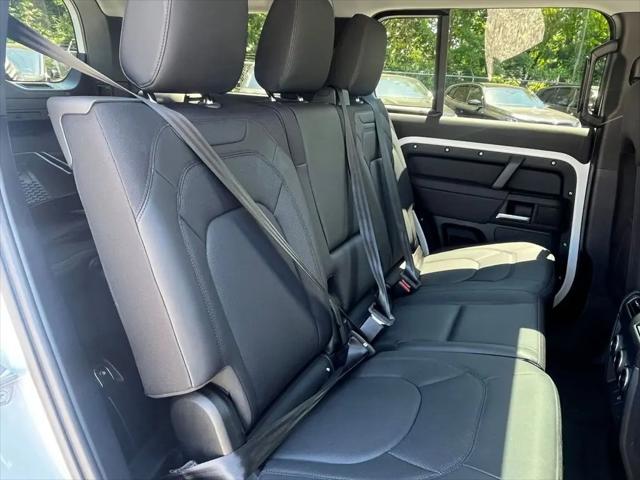 2025 Land Rover Defender 130 P300 S