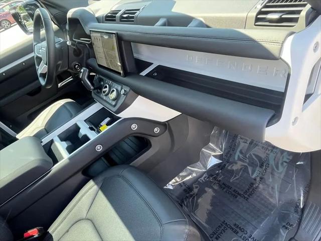 2025 Land Rover Defender 130 P300 S