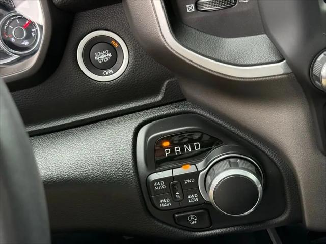 2020 Ram 1500 Big Horn Crew Cab 4x4 5'7" Box