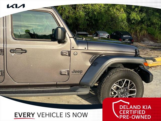 2025 Jeep Wrangler 4-Door Sahara 4x4