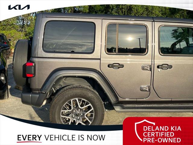 2025 Jeep Wrangler 4-Door Sahara 4x4