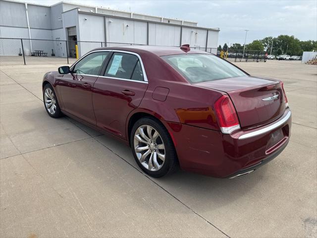 2019 Chrysler 300 Touring