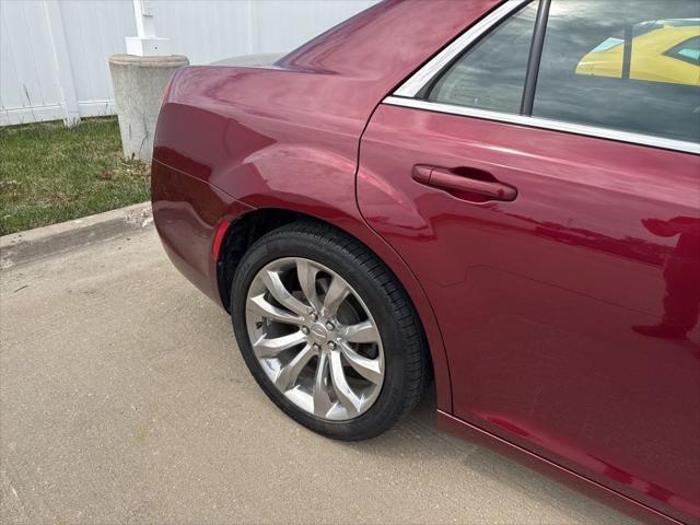 2019 Chrysler 300 Touring