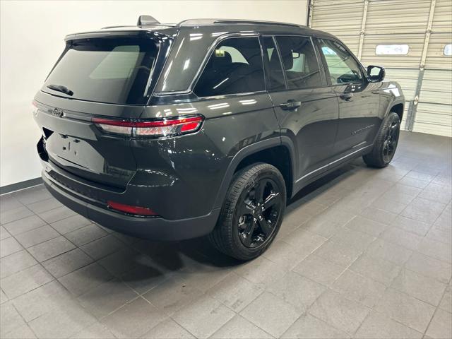 2025 Jeep Grand Cherokee Limited 4x4 2025 Jeep Grand Cherokee Limited 4x4