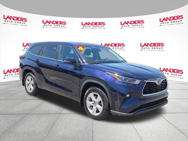 2023 Toyota Highlander LE for sale in Southaven, MS