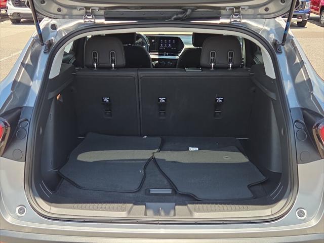 2025 Chevrolet Trax FWD LS