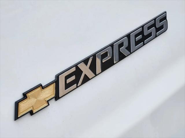 2025 Chevrolet Express Cargo Van RWD 3500 Extended Wheelbase WT