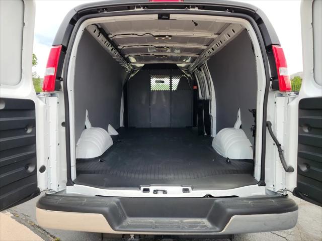 2025 Chevrolet Express Cargo Van RWD 3500 Extended Wheelbase WT