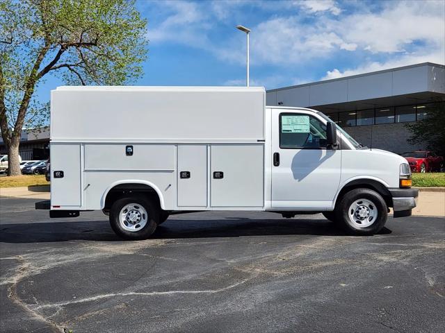 2026 Chevrolet Express Cutaway Work Van