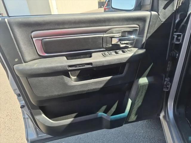 2024 Ram 1500 Classic Warlock Crew Cab 4x2 5'7" Box