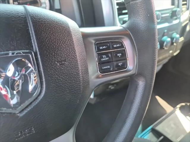 2024 Ram 1500 Classic Warlock Crew Cab 4x2 5'7" Box