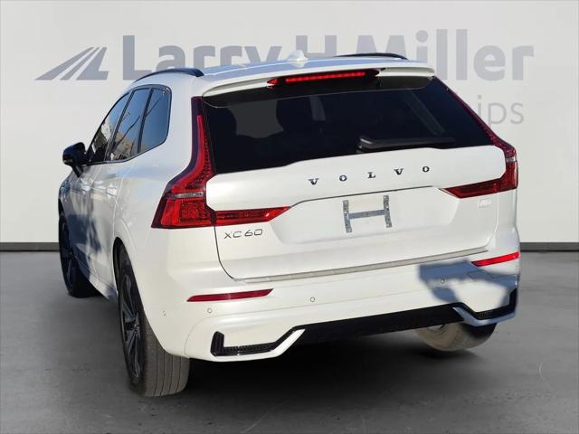 2024 Volvo XC60 Recharge T8 Plus Dark Theme