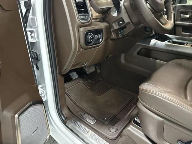 2025 Ram 3500 LimitedLimited Longhorn Mega Cab 4x4 6'4" Box