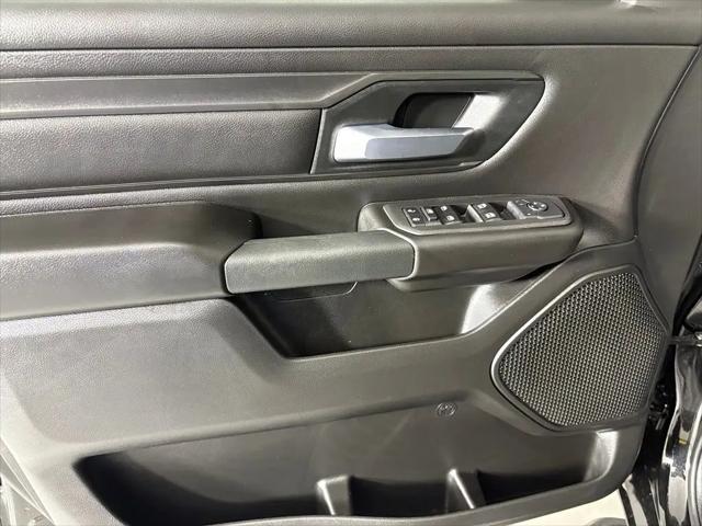 2026 Ram 1500 Express Crew Cab 4x4 57 Box